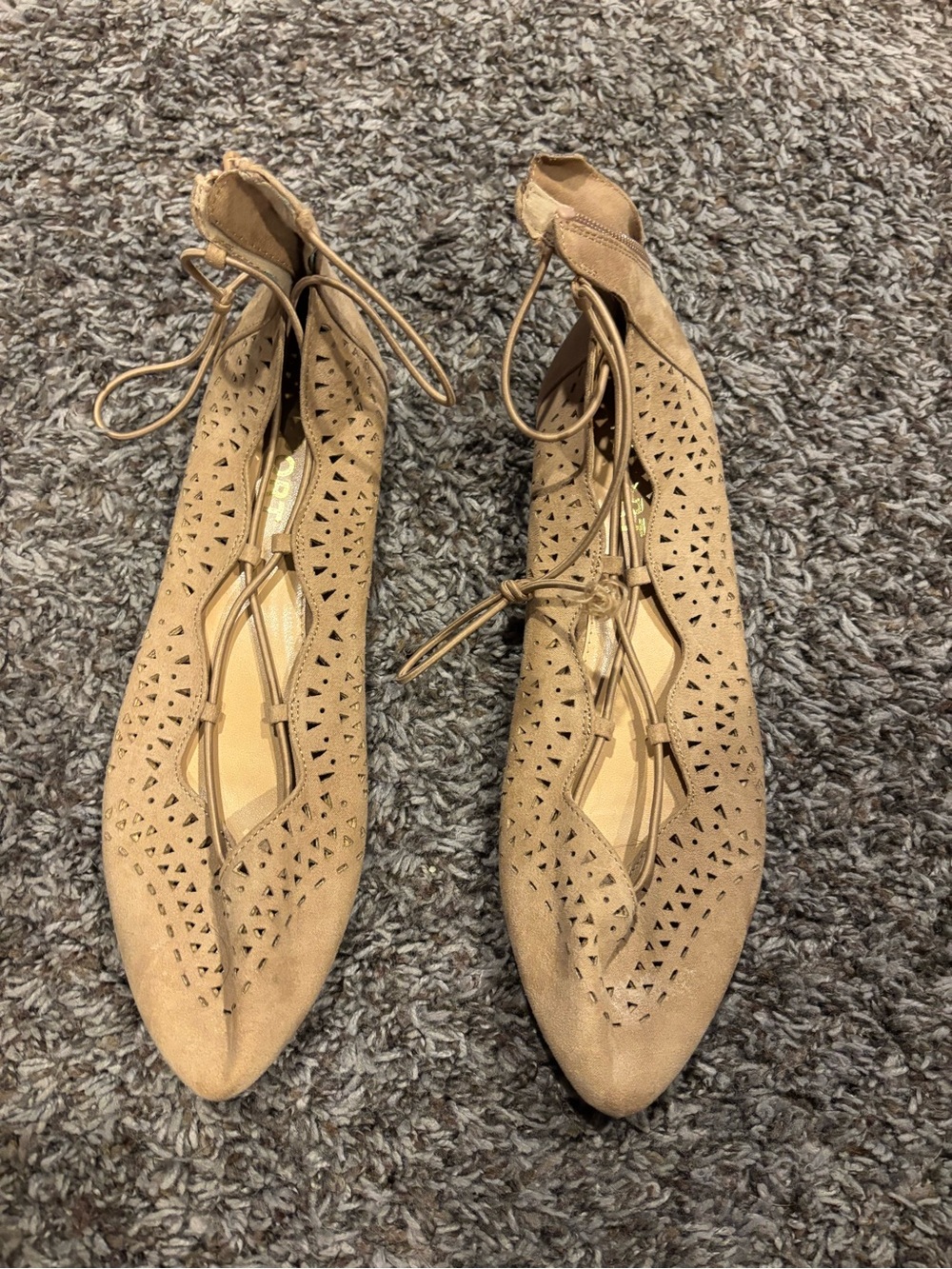 Women’s Report Tan Lace-Up Pointed Toe Flats